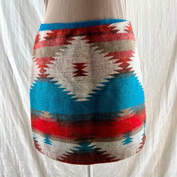 American Eagle Outfitters Dresses & Skirts - American Eagle Tribal Print Wool Mini Skirt Size 8